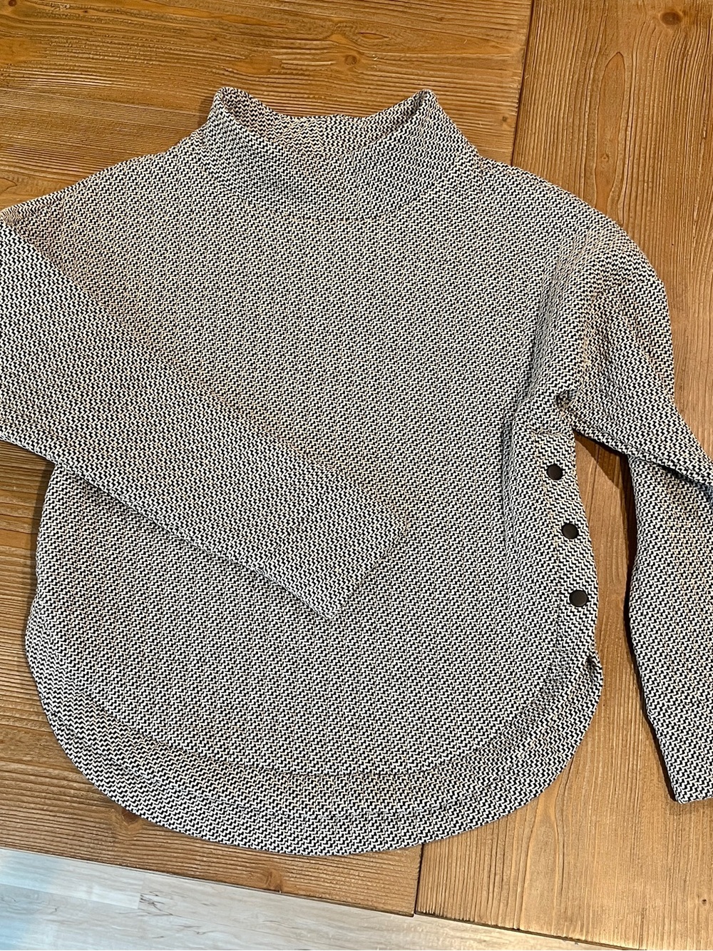 GapFit Houndstooth Textured Mock Neck Snap Side Pullover Sweatshirt Size S
